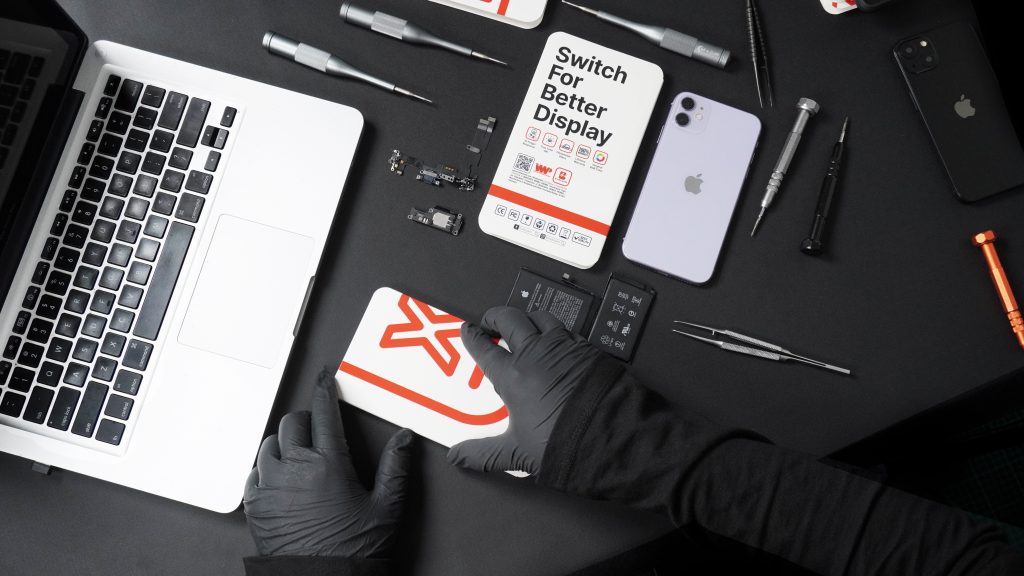 Industri Suku Cadang Ponsel